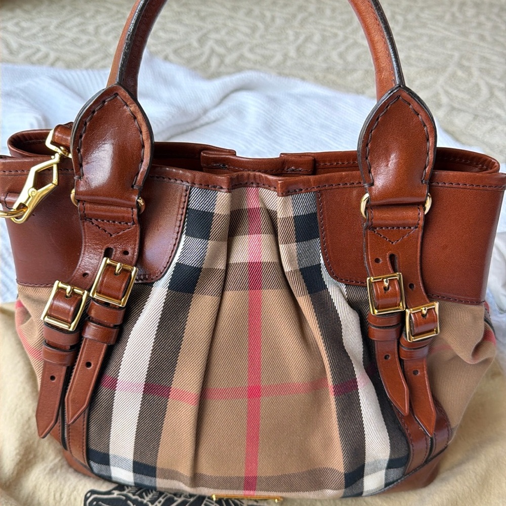 Burberry bag/tote